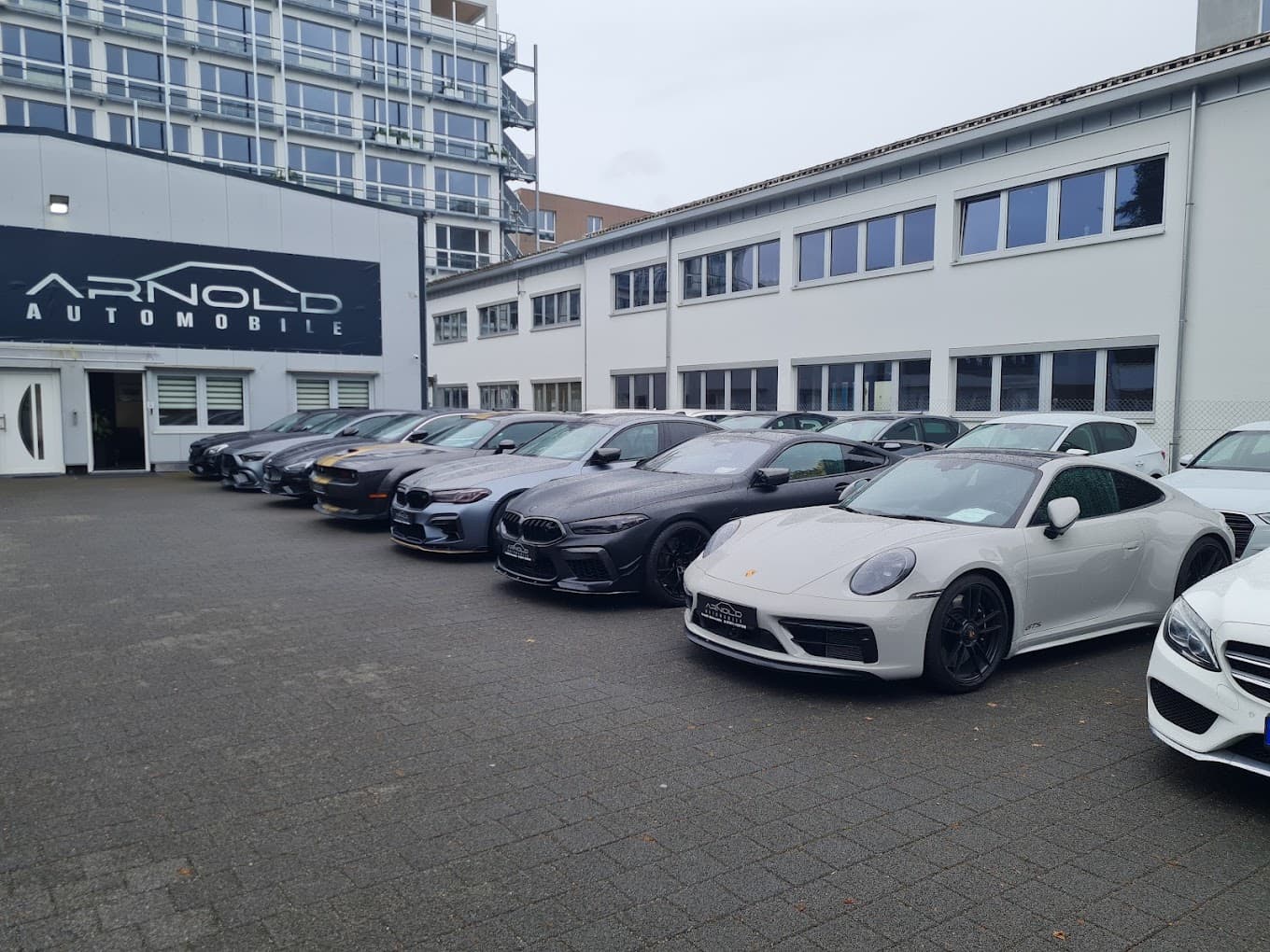 Fahrzeugbestand vor Arnold Automobile