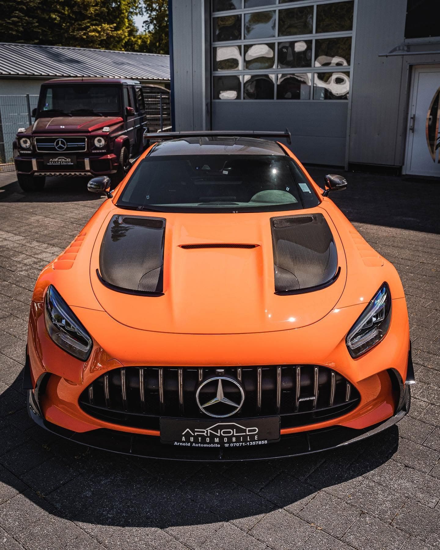 Mercedes-AMG GT in Schwarz, Frontansicht schräg von links